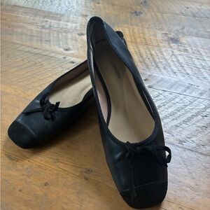 Elegant Black Leather Flats by Unknown Brand
